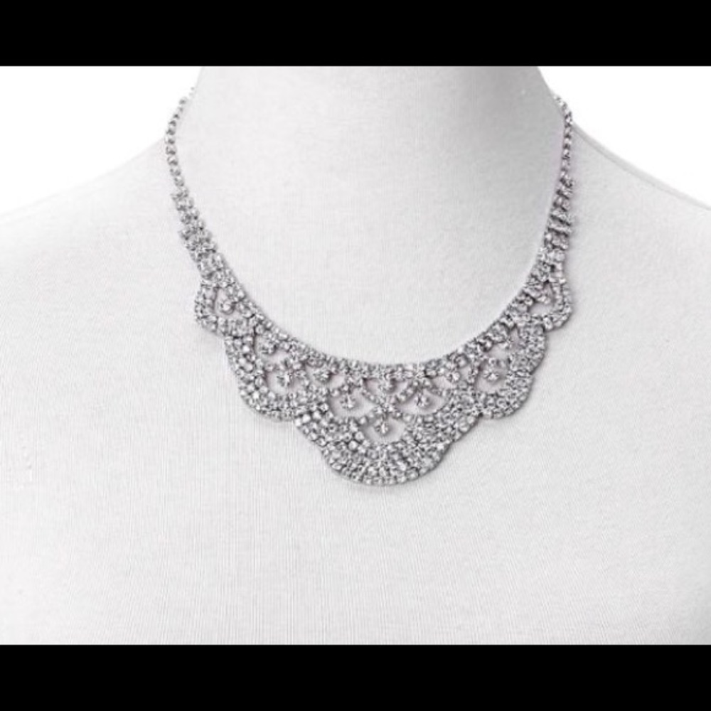 White Austrian Crystal Necklace & Earrings - Picture 6 of 6